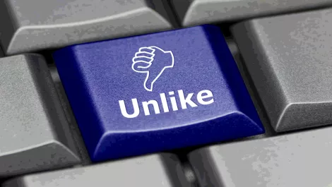Zuckerberg admits “we made mistakes” in Facebook data breach