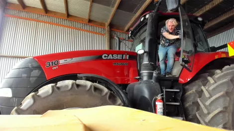 Real-life NZ tractor converted into Farming Simulator 22 game controller